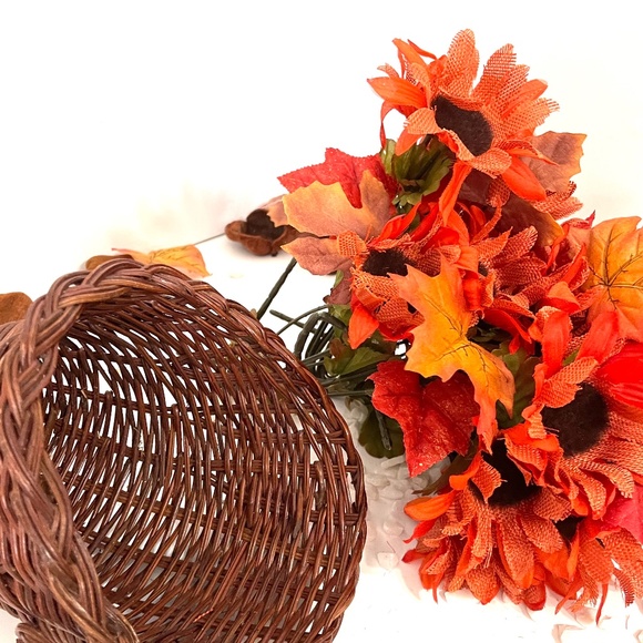 Cornucopia Centerpiece. - Picture 6 of 6